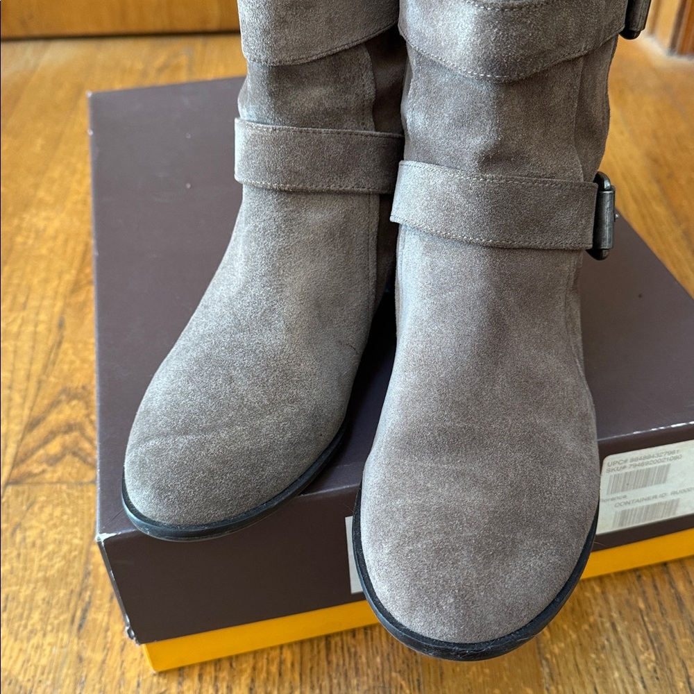 Women’s Hive & Honey Florence Boots. Size 8 - Picture 5 of 8